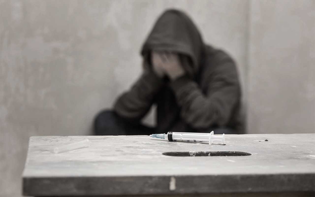 Heroin Addiction | Effects, Symptoms, Withdrawal, & Treatment
