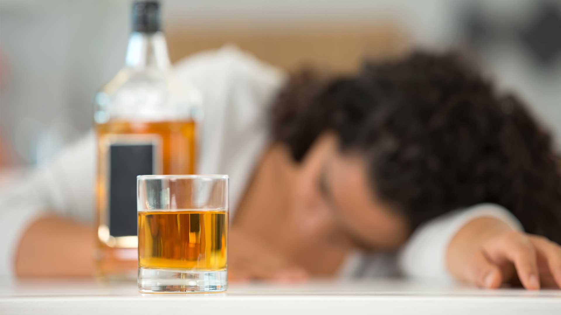 7 Warning Signs Of A Drinking Problem